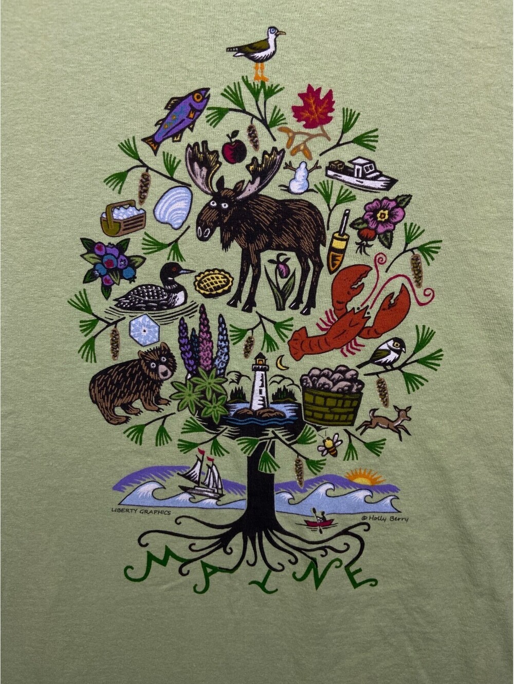 VINTAGE Holly Berry Maine Lighthouse Moose Graphics Nature Tee Mens XL Green SS